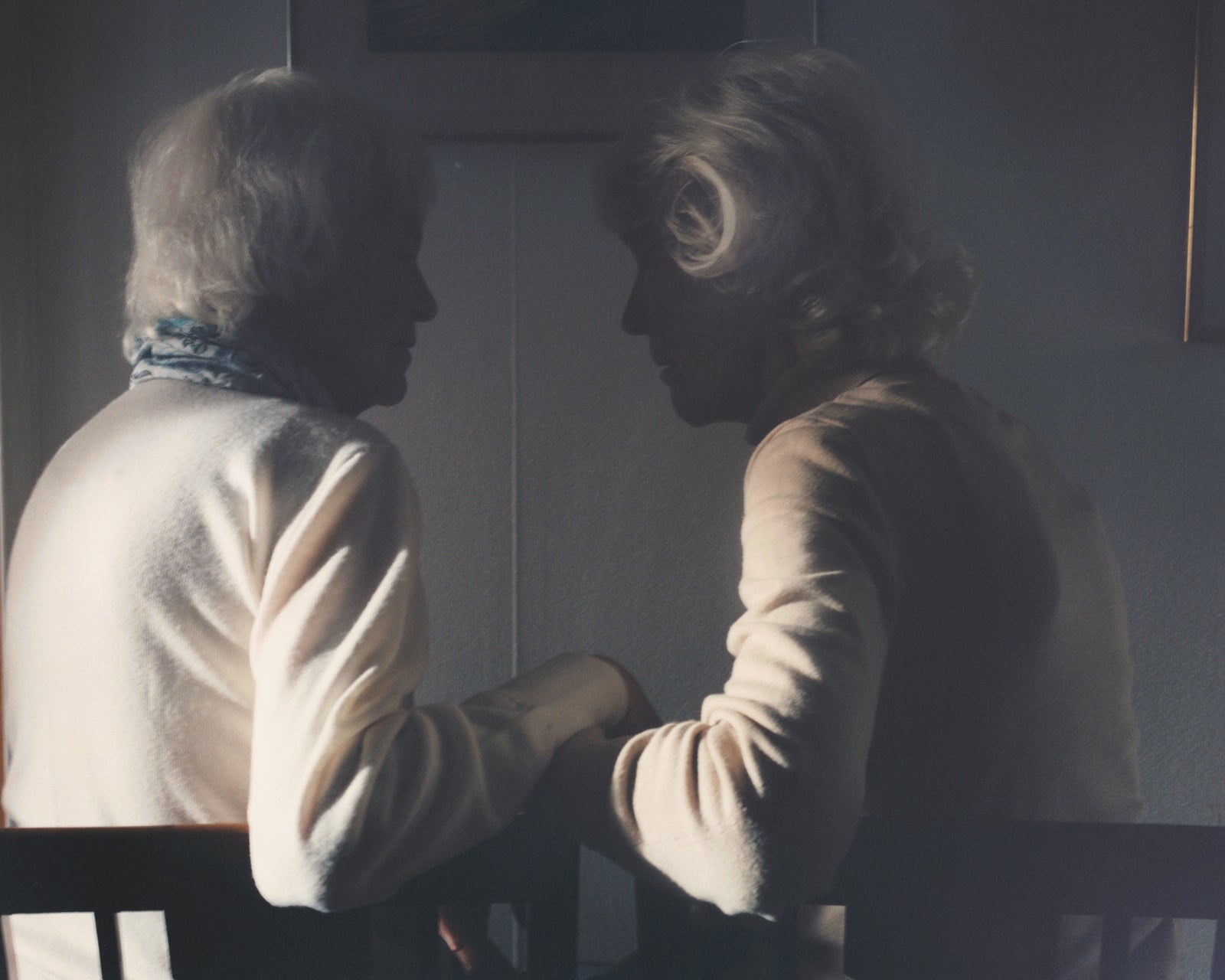 Far Too Close II by Martina Hoogland Ivanow – LINKIMAGE